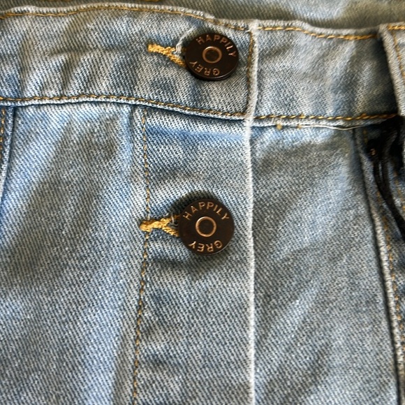 Denim Button-Front Skirt 🆕 - Picture 7 of 12